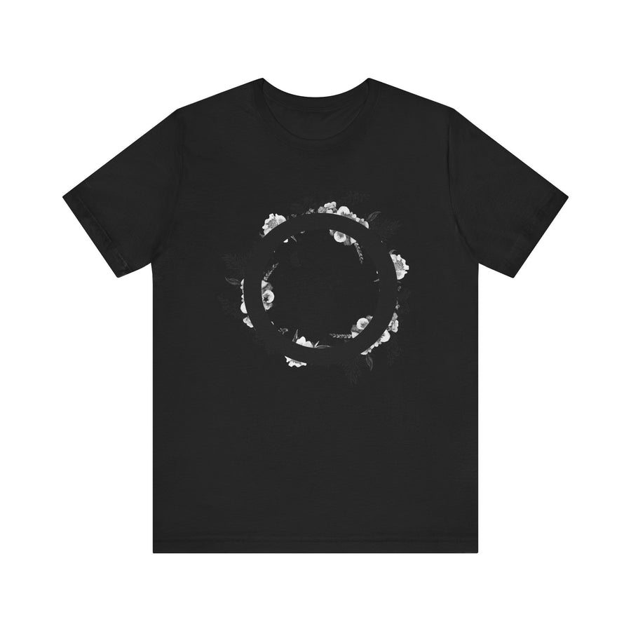Nature-Inspired Minimalist Tee, Perfect for Nature Lovers, Casual Wear, Gift for Friends, Autumn Vibes