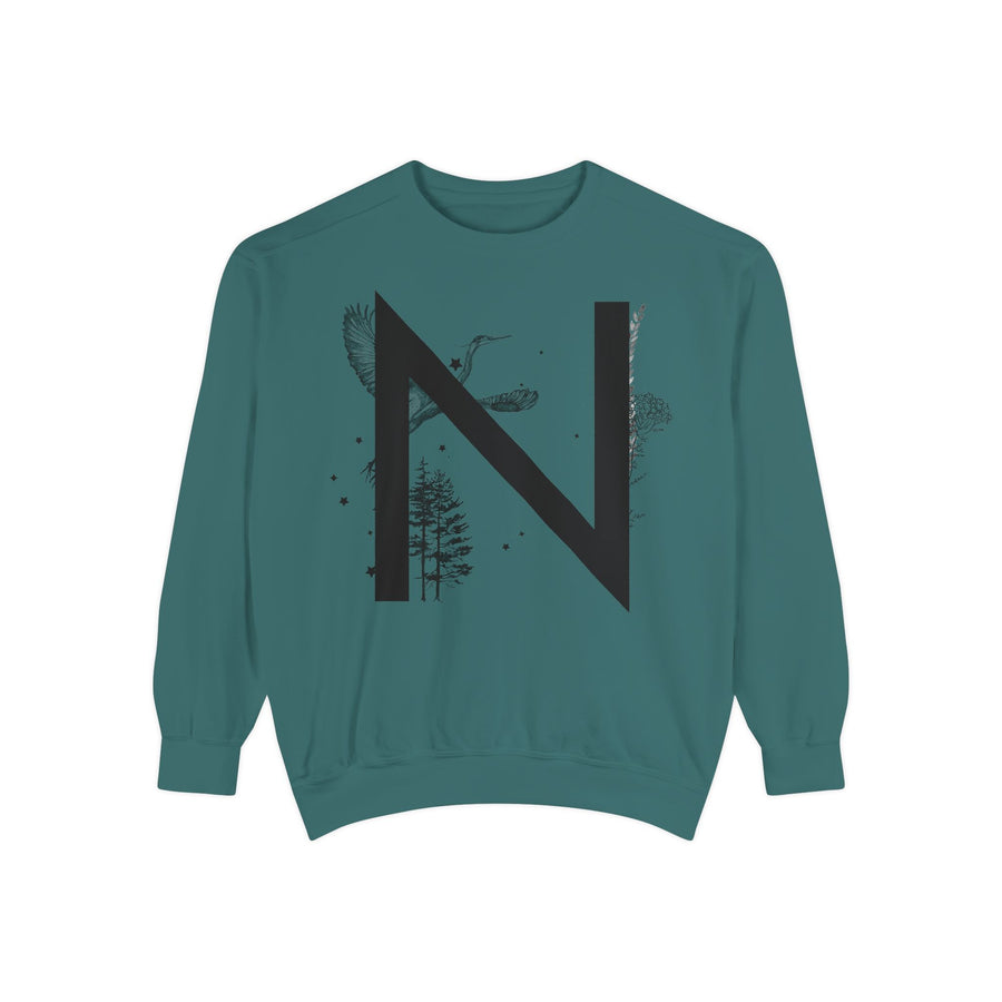 Personalized Nature-Inspired Sweatshirt with Letter N, Cozy Oversized Top for Outdoor Lovers, Gift for Friends, Casual Wear, Birthday Gift
