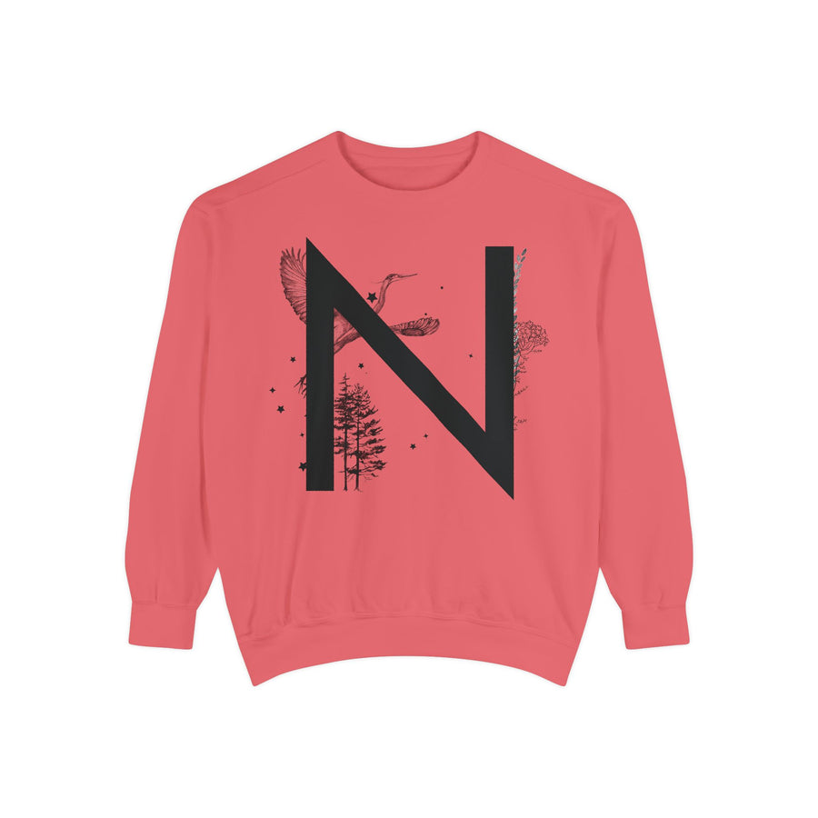 Personalized Nature-Inspired Sweatshirt with Letter N, Cozy Oversized Top for Outdoor Lovers, Gift for Friends, Casual Wear, Birthday Gift