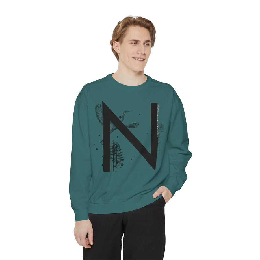 Personalized Nature-Inspired Sweatshirt with Letter N, Cozy Oversized Top for Outdoor Lovers, Gift for Friends, Casual Wear, Birthday Gift