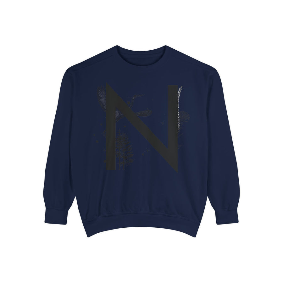 Personalized Nature-Inspired Sweatshirt with Letter N, Cozy Oversized Top for Outdoor Lovers, Gift for Friends, Casual Wear, Birthday Gift