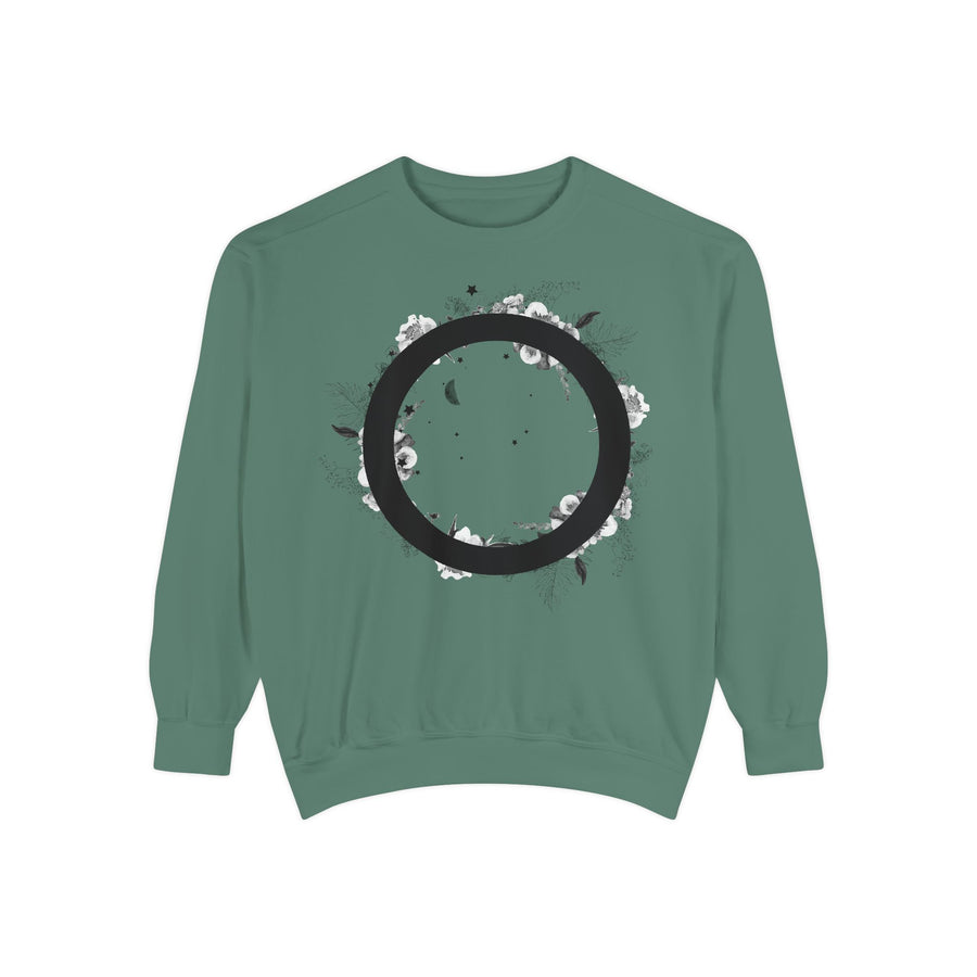 Minimalist Garment-Dyed Sweatshirt, Cozy Unisex Hoodie, Casual Streetwear, Perfect for Layering, Gift for Any Occasion, Relaxed Fit