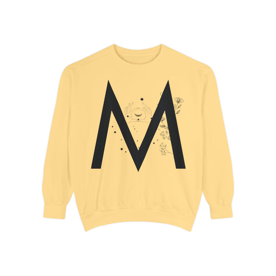 Chic Monogrammed Sweatshirt, Cozy Gift for Her or Him, Perfect for Fall Layering, Personalized Apparel, Casual Weekend Wear
