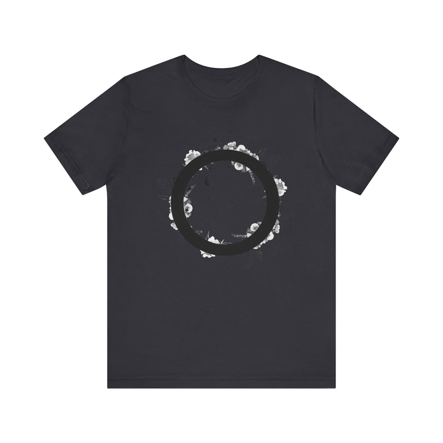 Nature-Inspired Minimalist Tee, Perfect for Nature Lovers, Casual Wear, Gift for Friends, Autumn Vibes