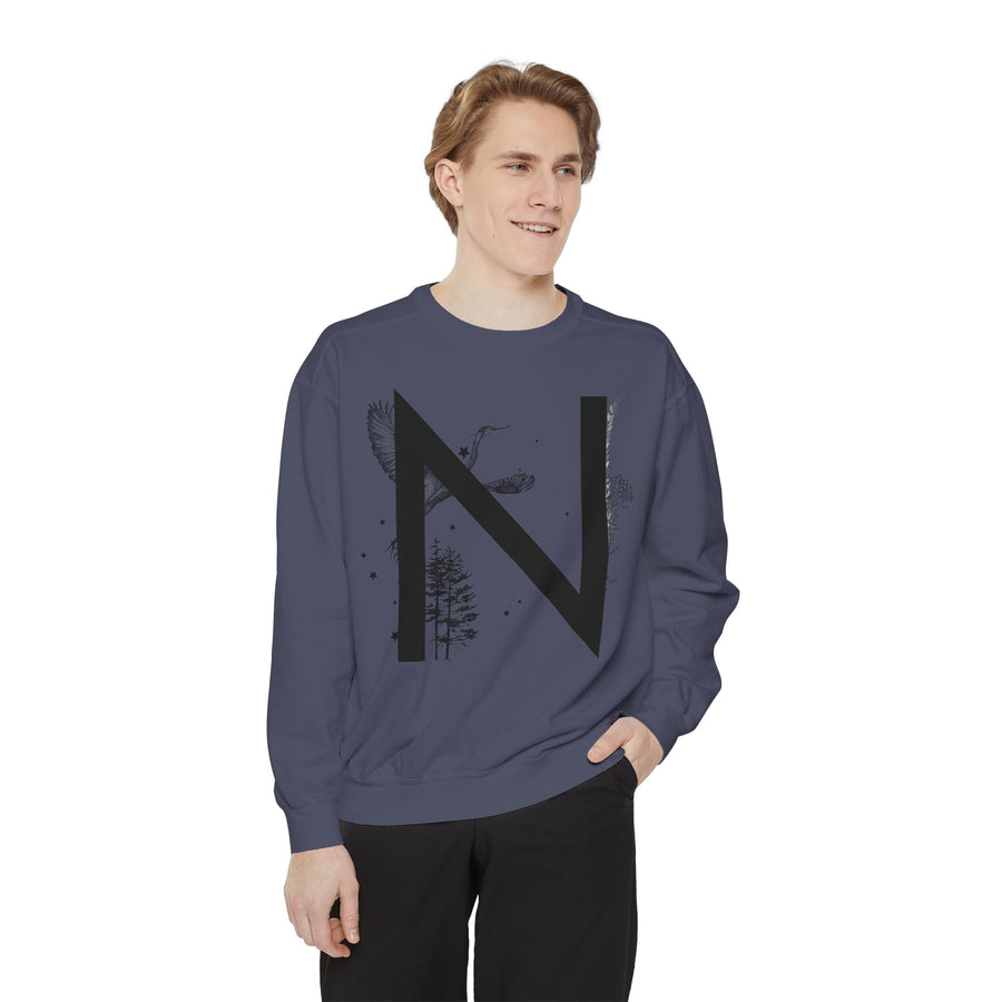 Personalized Nature-Inspired Sweatshirt with Letter N, Cozy Oversized Top for Outdoor Lovers, Gift for Friends, Casual Wear, Birthday Gift