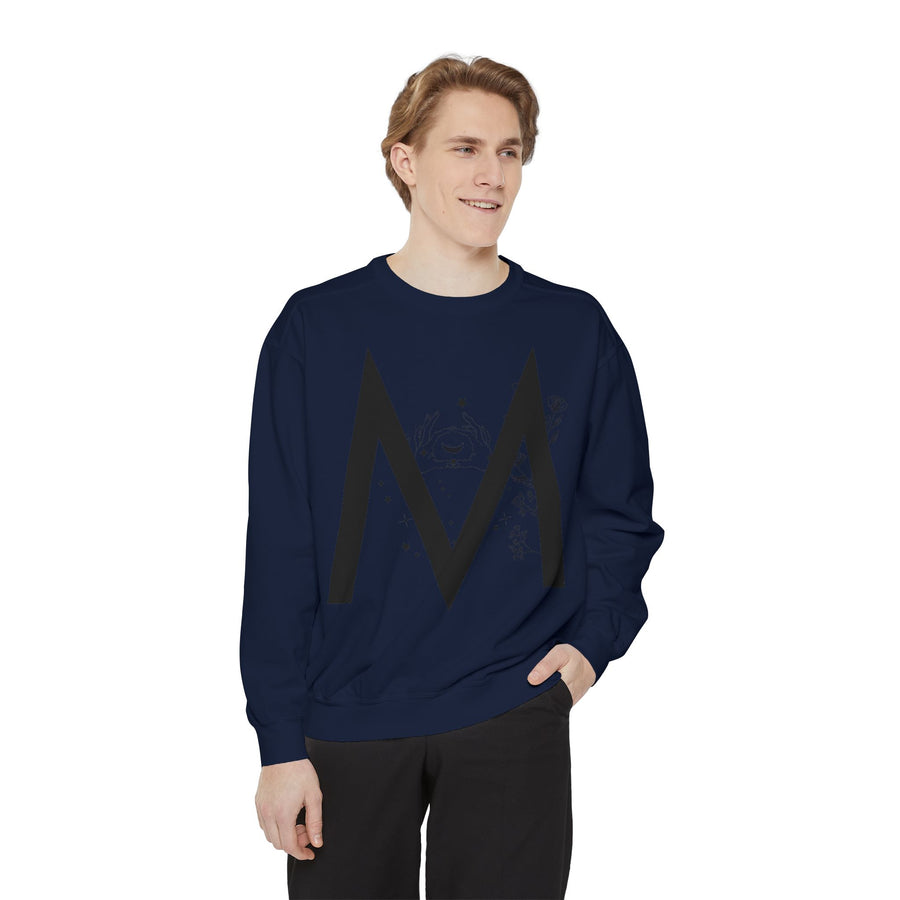 Chic Monogrammed Sweatshirt, Cozy Gift for Her or Him, Perfect for Fall Layering, Personalized Apparel, Casual Weekend Wear