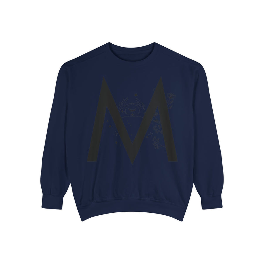 Chic Monogrammed Sweatshirt, Cozy Gift for Her or Him, Perfect for Fall Layering, Personalized Apparel, Casual Weekend Wear
