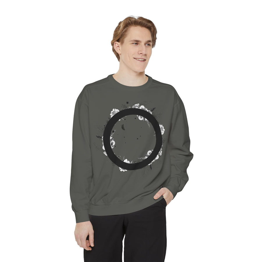 Minimalist Garment-Dyed Sweatshirt, Cozy Unisex Hoodie, Casual Streetwear, Perfect for Layering, Gift for Any Occasion, Relaxed Fit