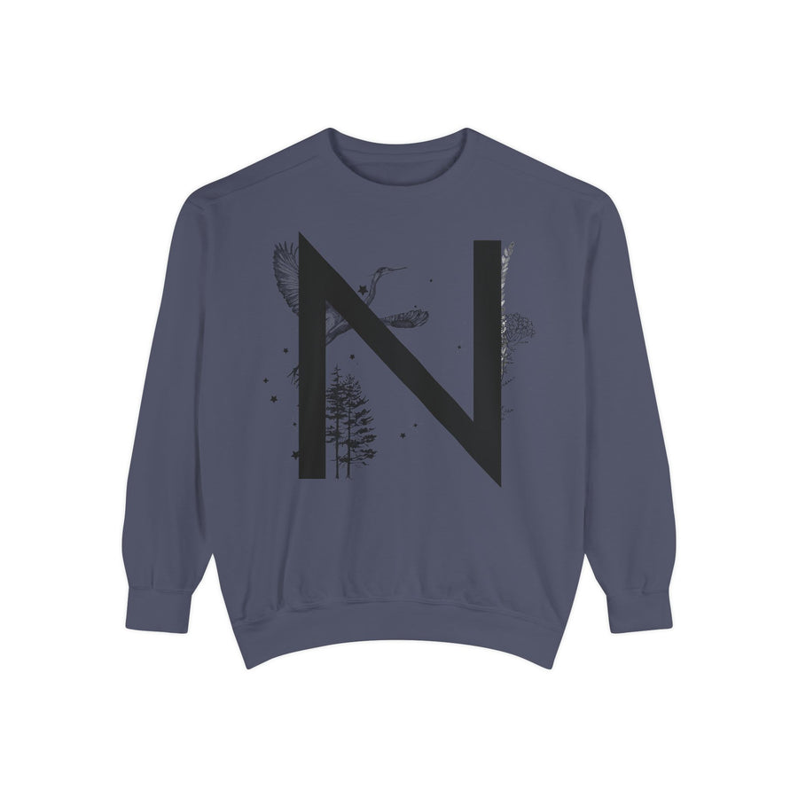 Personalized Nature-Inspired Sweatshirt with Letter N, Cozy Oversized Top for Outdoor Lovers, Gift for Friends, Casual Wear, Birthday Gift