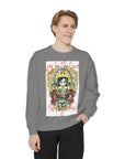 Vintage Queen Sweatshirt, Cozy Streetwear, Gift for Her, Statement Piece, Graphic Pullover for Fall Style