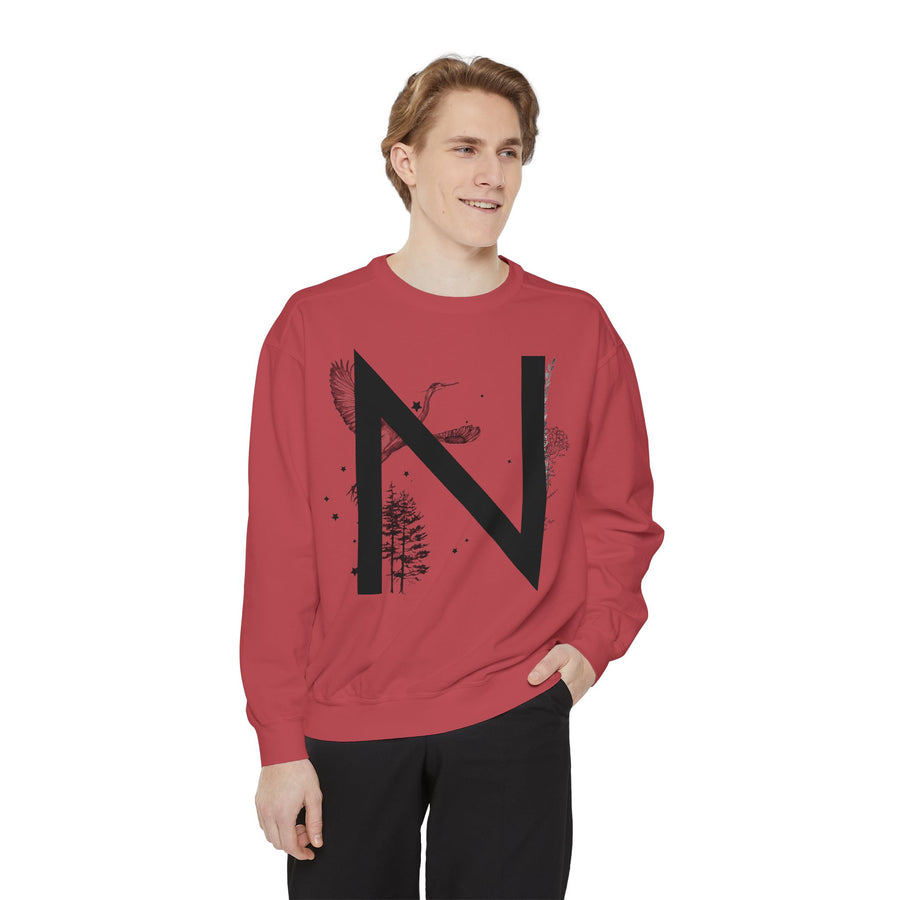 Personalized Nature-Inspired Sweatshirt with Letter N, Cozy Oversized Top for Outdoor Lovers, Gift for Friends, Casual Wear, Birthday Gift