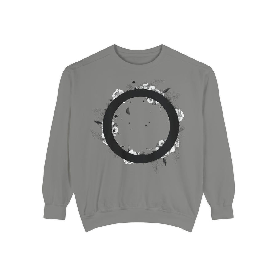 Minimalist Garment-Dyed Sweatshirt, Cozy Unisex Hoodie, Casual Streetwear, Perfect for Layering, Gift for Any Occasion, Relaxed Fit