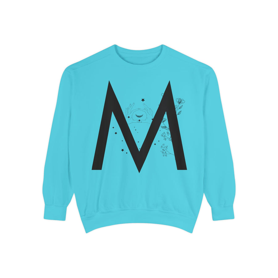 Chic Monogrammed Sweatshirt, Cozy Gift for Her or Him, Perfect for Fall Layering, Personalized Apparel, Casual Weekend Wear