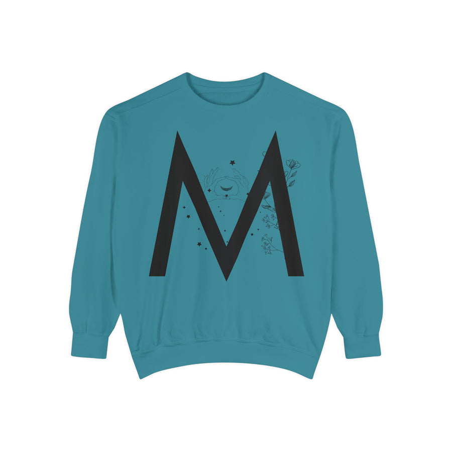 Chic Monogrammed Sweatshirt, Cozy Gift for Her or Him, Perfect for Fall Layering, Personalized Apparel, Casual Weekend Wear